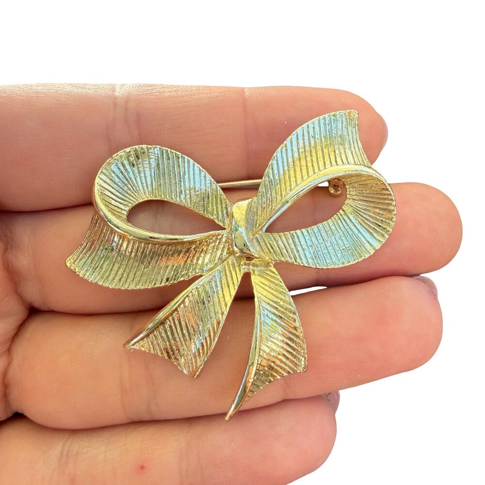Vintage Jewelry Gold Tone Ribbon Brooch Bow Pin